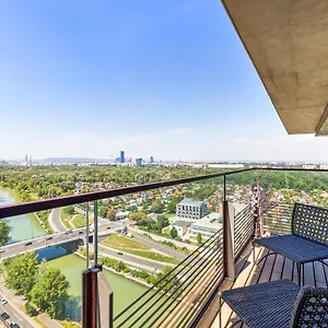 Sky9 District 3 Вена